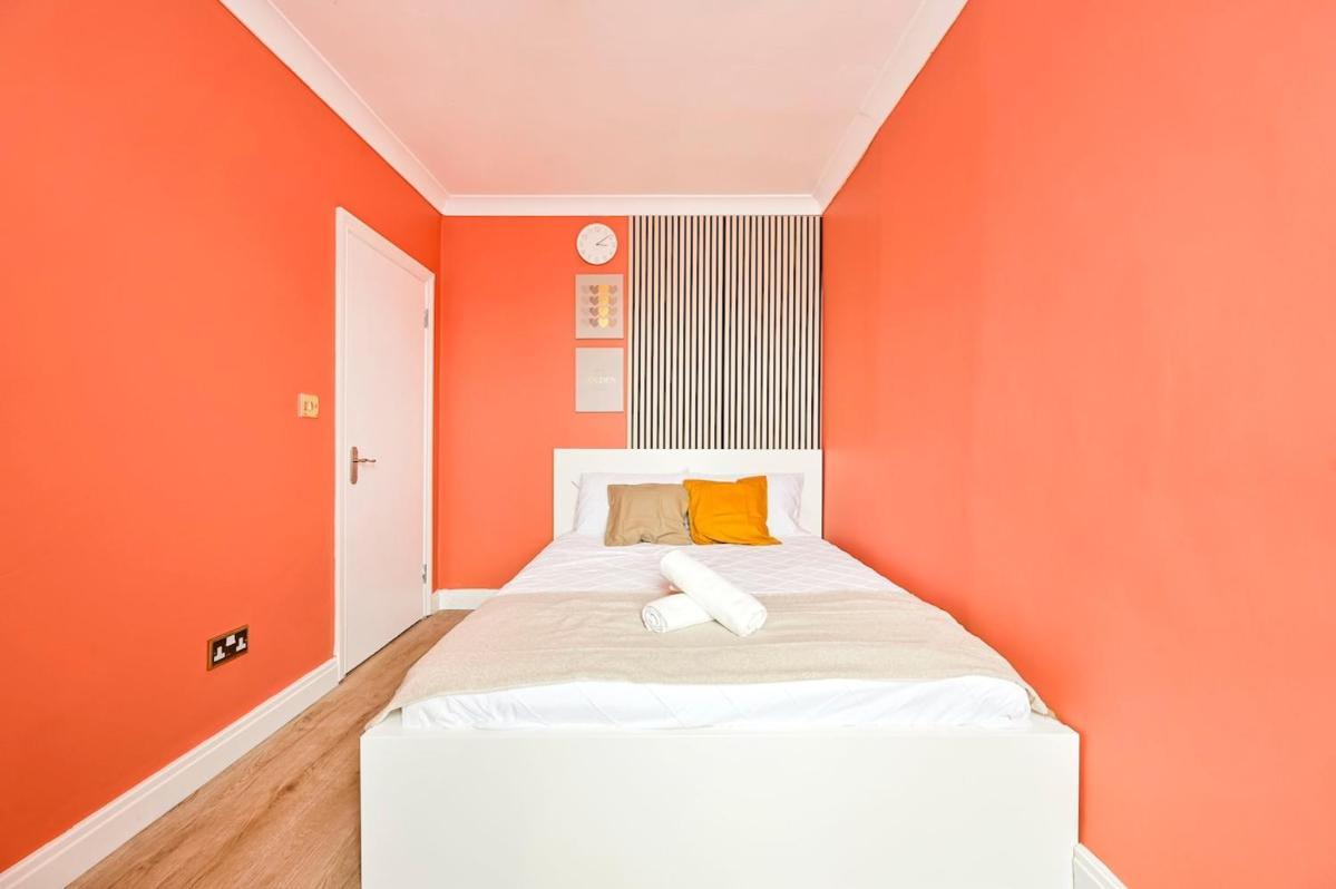 Cozy 3 Bed Home In London, Free Parking, Sleeps 8! Exterior photo